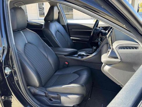 Used 2020 Toyota Camry SE image 27