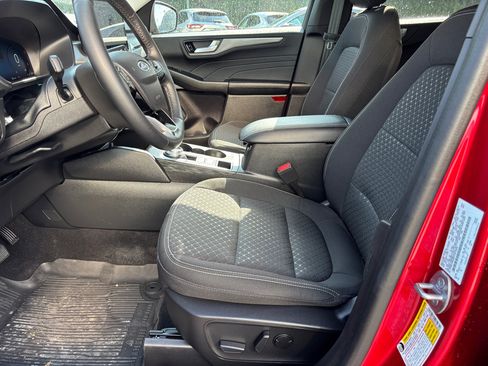 Used 2023 Ford Escape Active w/ Tech Pack #2 image 9