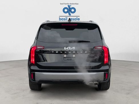 Used 2025 Kia Telluride S image 5