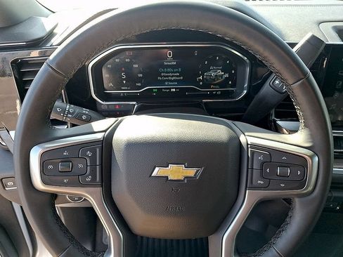 Used 2025 Chevrolet Silverado 2500 LT w/ Convenience Package AWD/4WD image 19