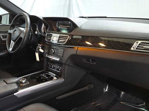 Used 2016 Mercedes-Benz E 350 4MATIC Sedan image 12