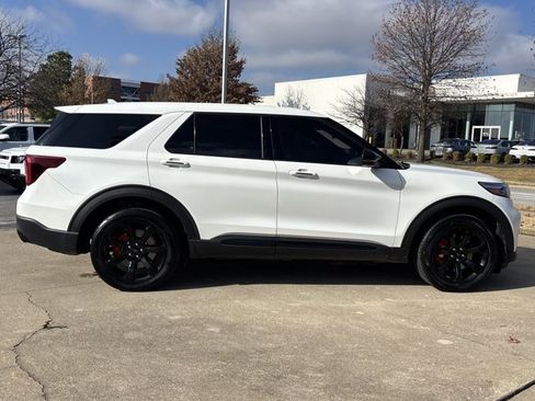 Used 2022 Ford Explorer ST w/ Equipment Group 401A image 2