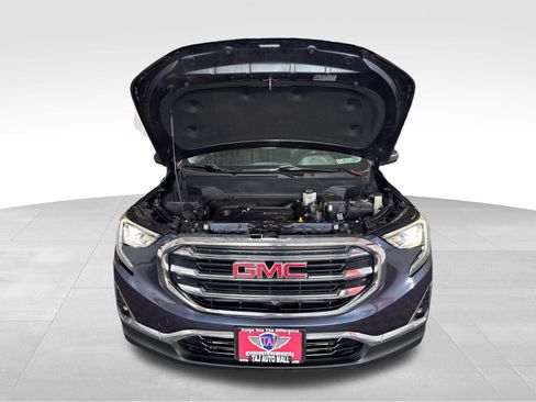 Used 2018 GMC Terrain SLT w/ Preferred Package AWD/4WD image 11