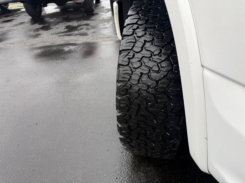 Used 2020 Ford F150 XLT w/ Equipment Group 302A Luxury image 11