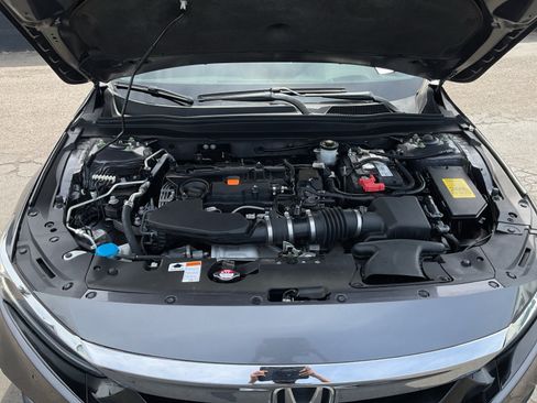 Used 2018 Honda Accord Touring image 21