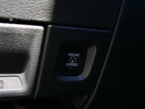 Used 2023 RAM 3500 Limited image 32