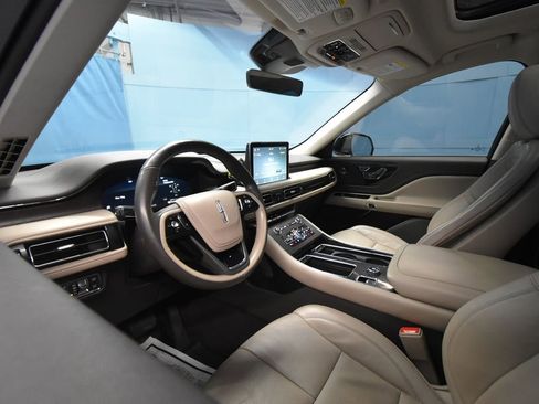 Used 2021 Lincoln Aviator Reserve w/ Elements Package Plus image 2