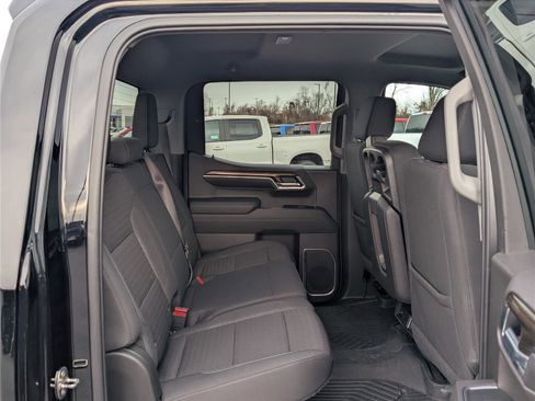 Used 2022 Chevrolet Silverado 1500 LT Trail Boss image 14