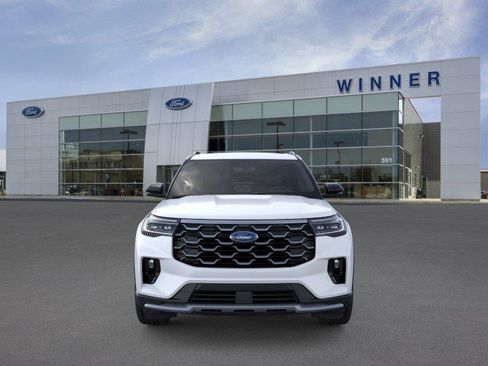 New 2026 Ford Explorer Platinum w/ LUX Leather Package AWD/4WD image 6
