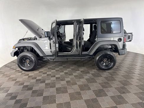 Used 2017 Jeep Wrangler Unlimited Sport w/ Quick Order Package 24S AWD/4WD image 9