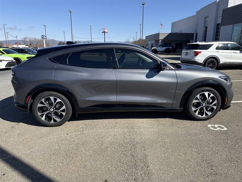 Used 2023 Ford Mustang Mach-E Premium image 8