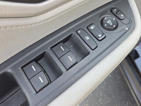 Used 2018 Honda Odyssey EX-L image 32