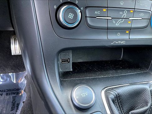 Used 2017 Ford Focus ST FWD image 17