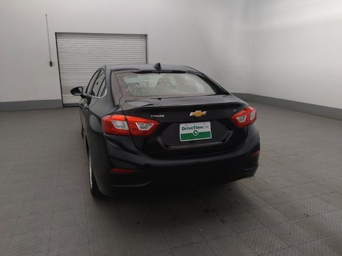 Used 2016 Chevrolet Cruze LT w/ Convenience Package FWD image 6