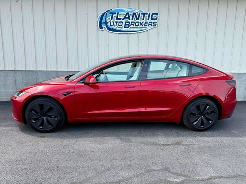 Used 2025 Tesla Model 3 Long Range RWD image 2