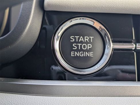 New 2025 Mitsubishi Outlander SEL image 33