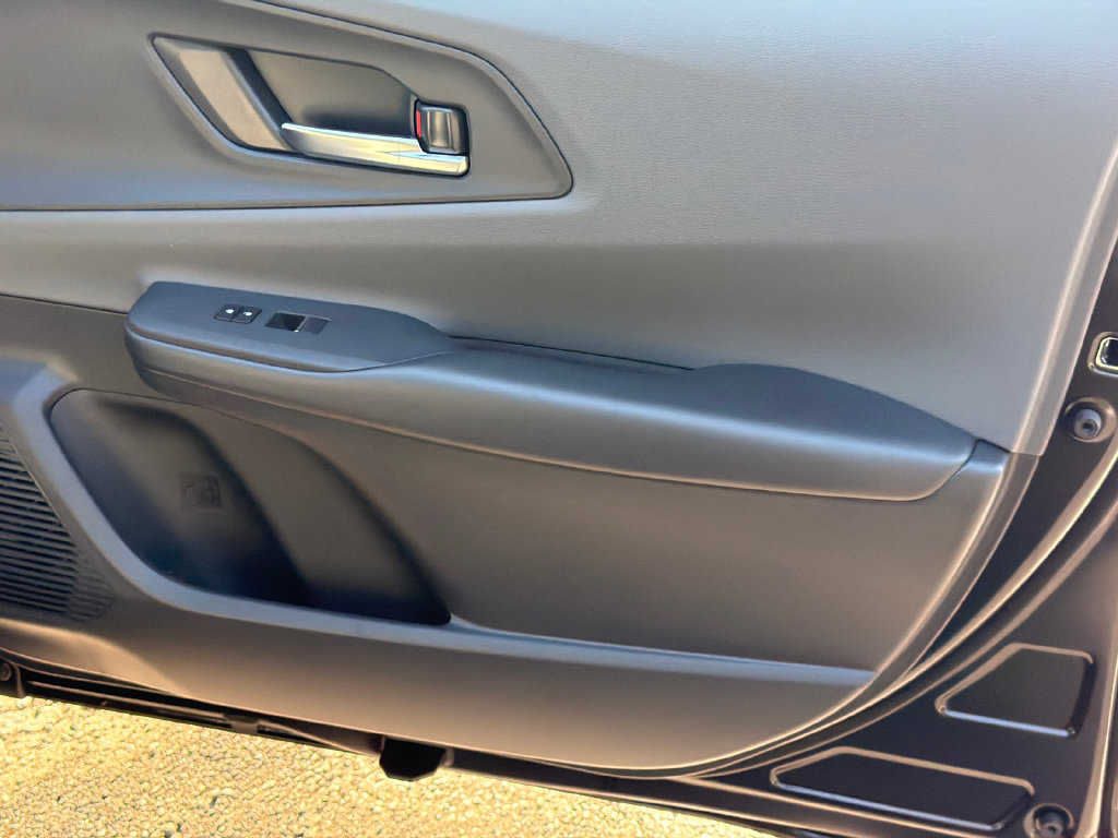 New 2027 Toyota Prius XLE FWD image 16