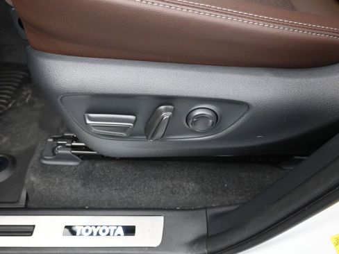 Used 2026 Toyota Land Cruiser image 28