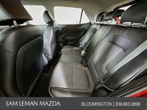 Used 2024 Hyundai Venue Limited FWD image 24