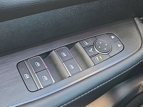 Used 2025 Nissan Armada Platinum Reserve image 14