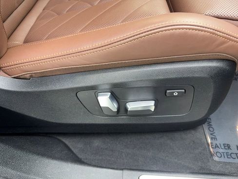 Used 2023 BMW X6 xDrive40i w/ M Sport Package image 48