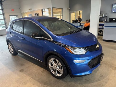 Used 2020 Chevrolet Bolt LT image 2