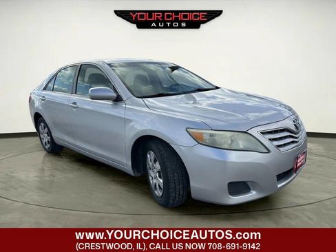 Used 2011 Toyota Camry LE FWD image 7