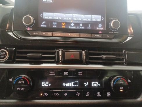 Used 2024 Nissan Pathfinder SV FWD image 27