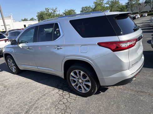 Used 2018 Chevrolet Traverse Premier w/ Driver Confidence II Package FWD image 8