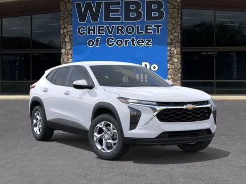 New 2026 Chevrolet Trax LS w/ LS Convenience Package FWD image 7