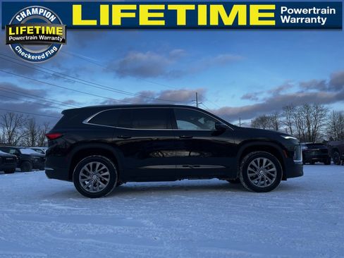 Used 2025 Buick Enclave Preferred image 6