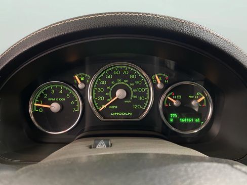 Used 2008 Lincoln Mark LT 4x4 image 15