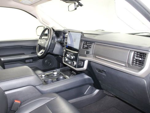 Certified 2024 Ford Expedition Max XLT image 33