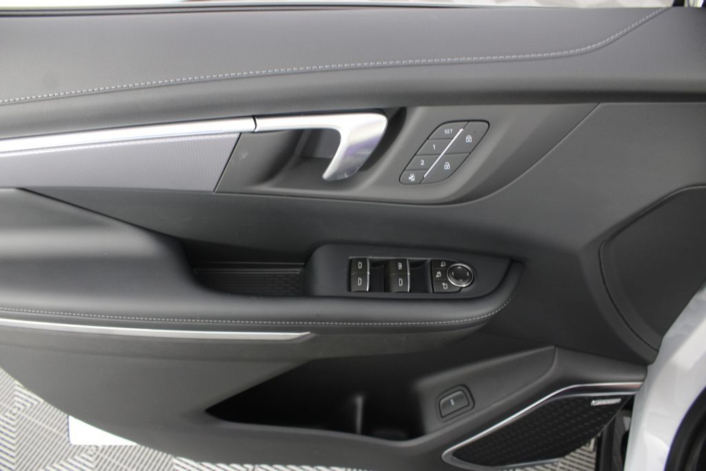 New 2027 Buick Enclave Sport Touring w/ Power Package FWD image 15