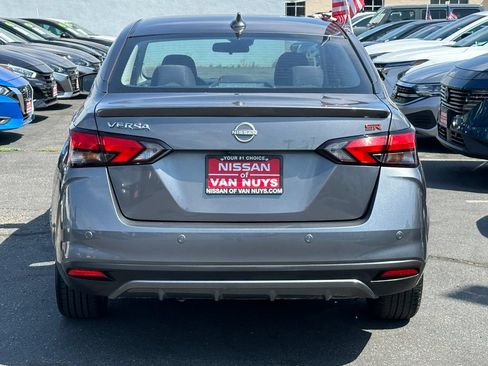 Used 2024 Nissan Versa SR FWD image 6