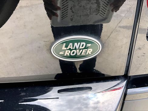 Used 2023 Land Rover Defender 130 SE AWD/4WD image 31
