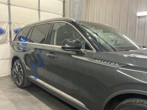 Used 2023 Lincoln Aviator Reserve w/ Equipment Group 201A AWD/4WD image 4