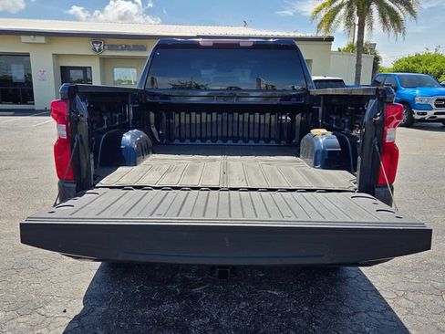 Used 2022 Chevrolet Silverado 1500 Custom RWD image 9