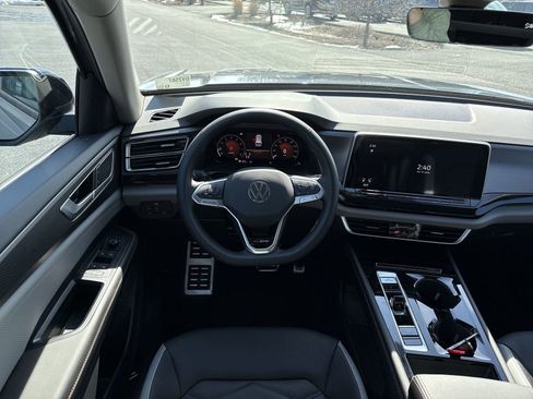 New 2026 Volkswagen Atlas Peak Edition AWD/4WD image 15