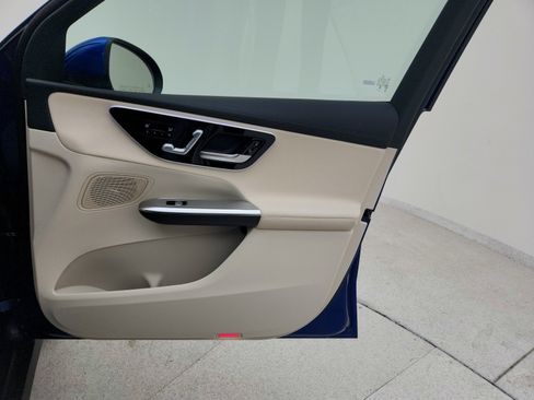 Certified 2025 Mercedes-Benz GLC 300 image 25