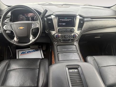 Used 2017 Chevrolet Suburban Premier image 10