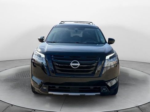 Used 2024 Nissan Pathfinder Platinum w/ Lighting Package (N93) image 8