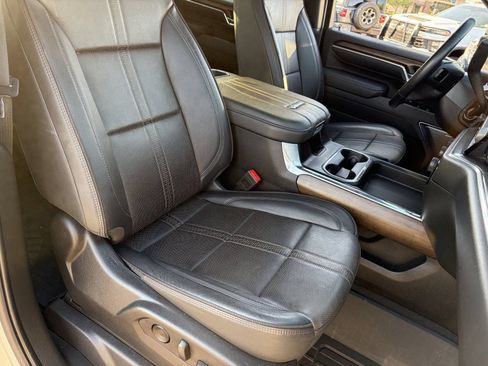Used 2025 Chevrolet Silverado 2500 High Country w/ High Country Premium Package AWD/4WD image 11