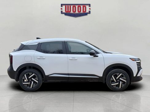 New 2026 Nissan Kicks SV w/ SV Premium Package image 2