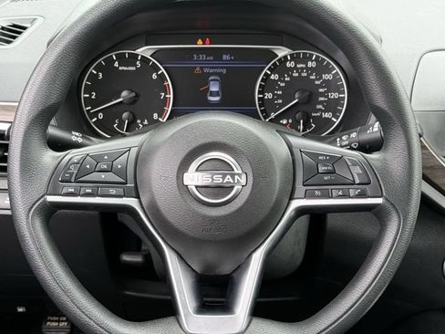 Used 2024 Nissan Altima 2.5 SV FWD image 10