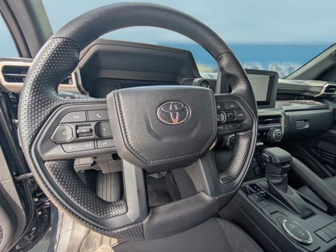 Used 2025 Toyota Tacoma SR5 RWD image 20