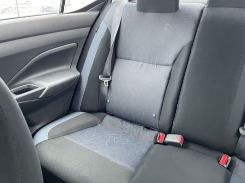 Used 2025 Nissan Versa SV image 38