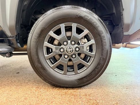 Used 2025 Toyota 4Runner SR5 AWD/4WD image 24