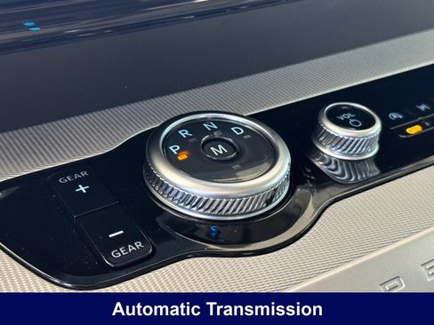 Used 2025 Ford Expedition Active AWD/4WD image 31