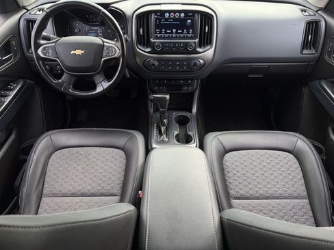 Used 2017 Chevrolet Colorado Z71 w/ Z71 Midnight Edition AWD/4WD image 9